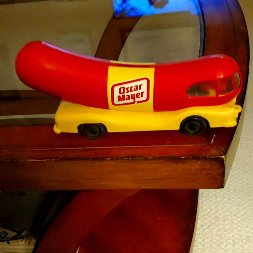 Oscar Meyer Weinwrmovile Toy